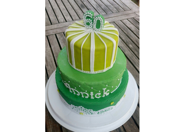 Gâteau à étages 1