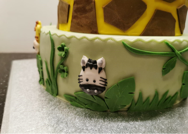 Gâteau à étages savane