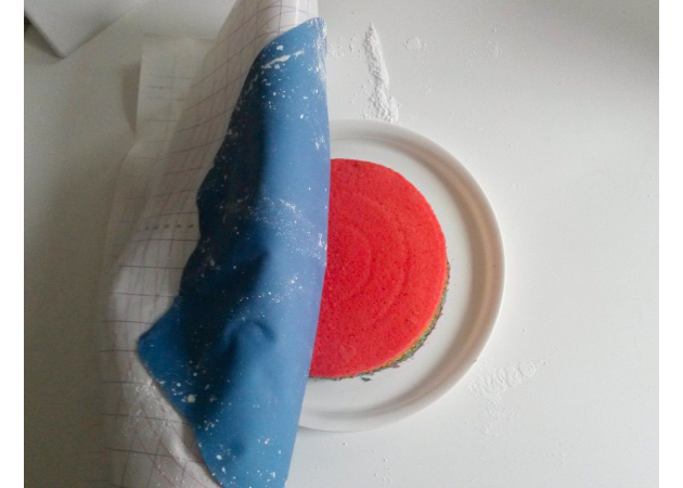 Recouvrir un gâteau de pâte à sucre